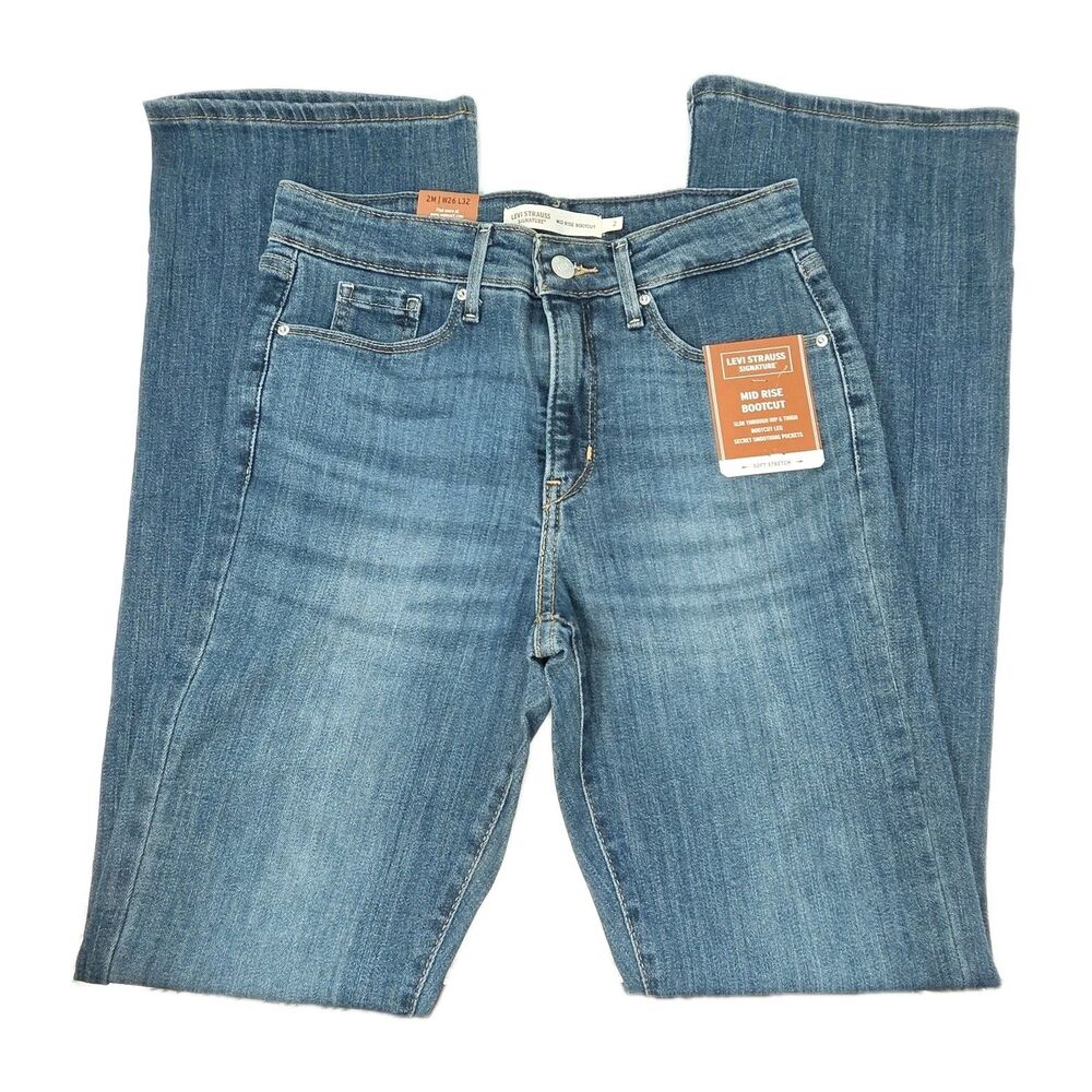 Levi Strauss Signature Midrise Slimming Bootcut Blue Jean Women's 26x32 | Size 2